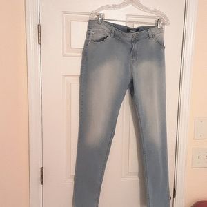 JORDACHE Light Blue Faded Jeans Size:  18
